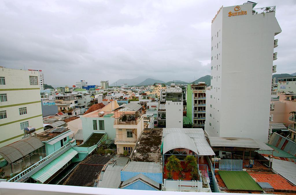 Sun Flower Hotel Nha Trang Extérieur photo