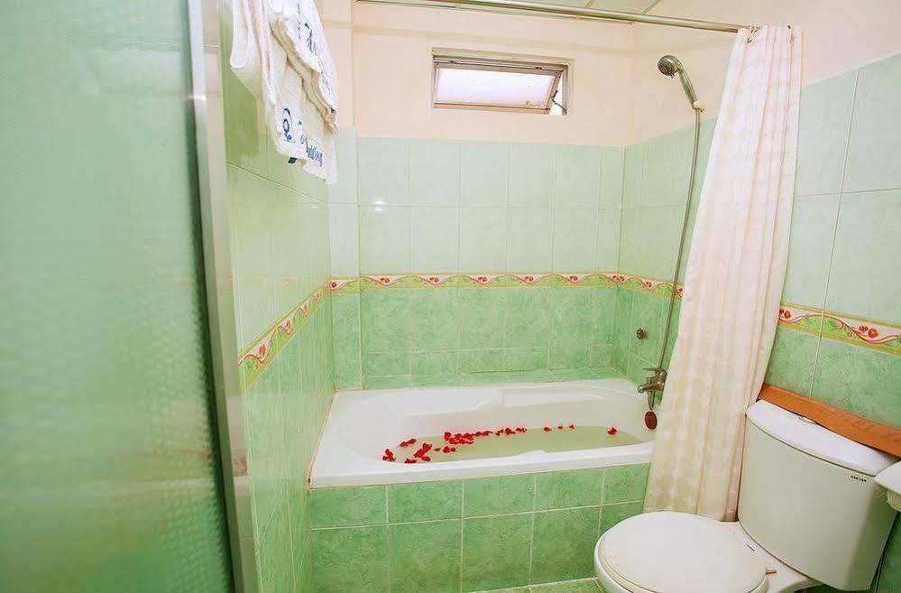 Sun Flower Hotel Nha Trang Extérieur photo