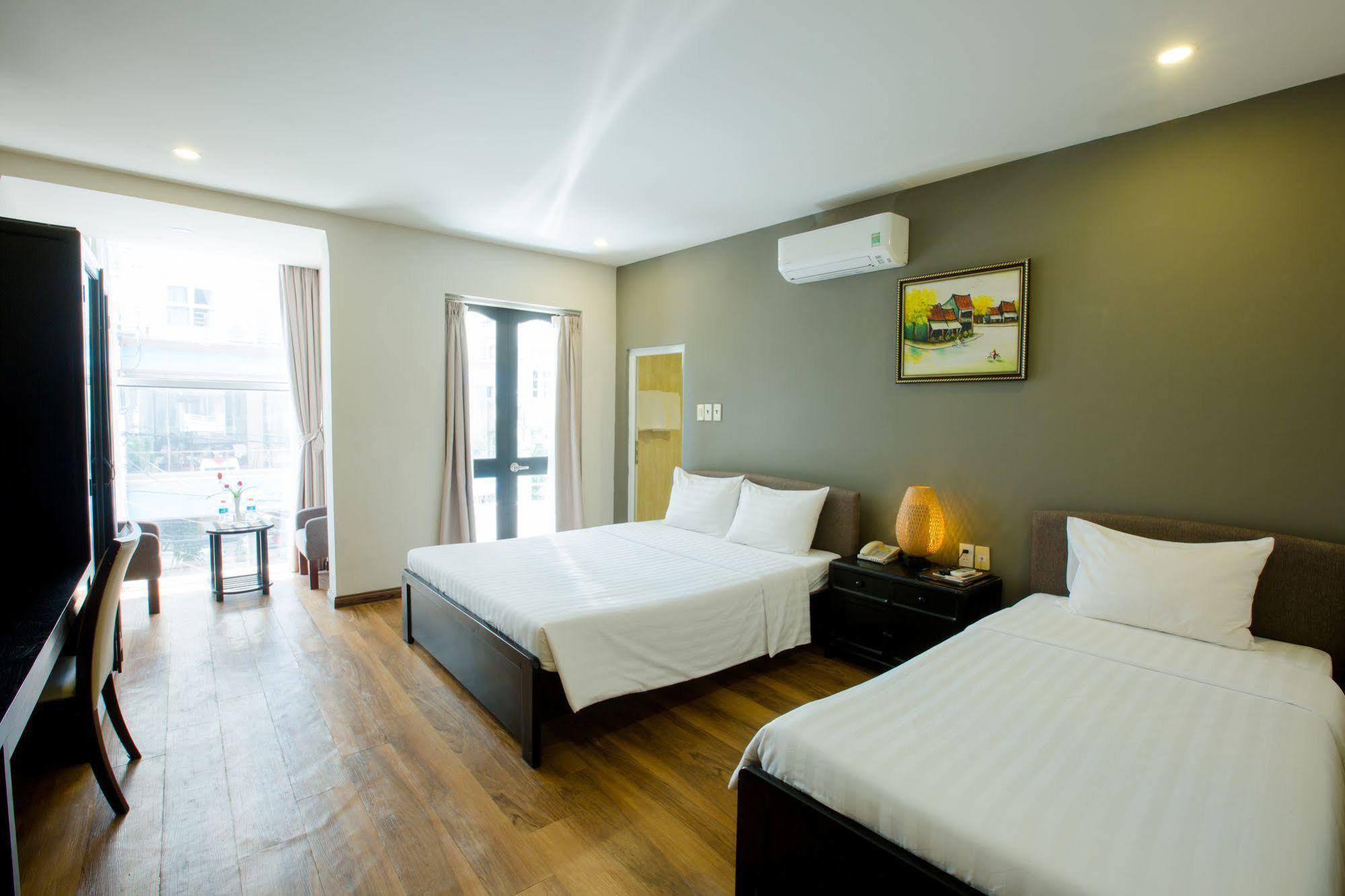Sun Flower Hotel Nha Trang Extérieur photo