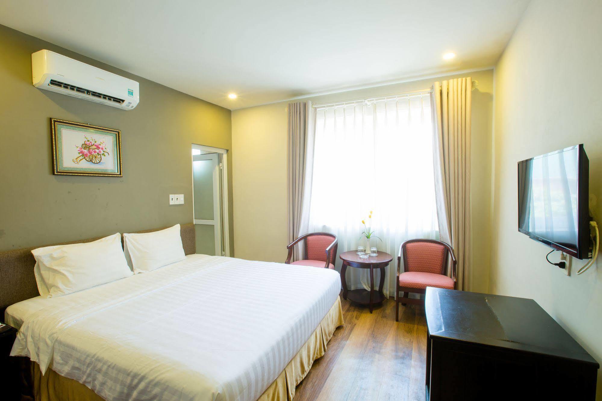Sun Flower Hotel Nha Trang Extérieur photo